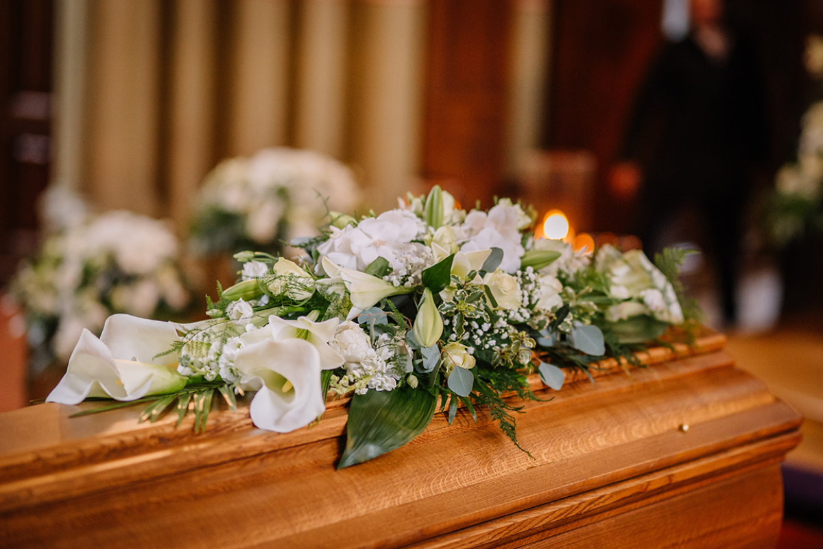 Elegance in Farewell: Choosing the Perfect Florist for a Memorable