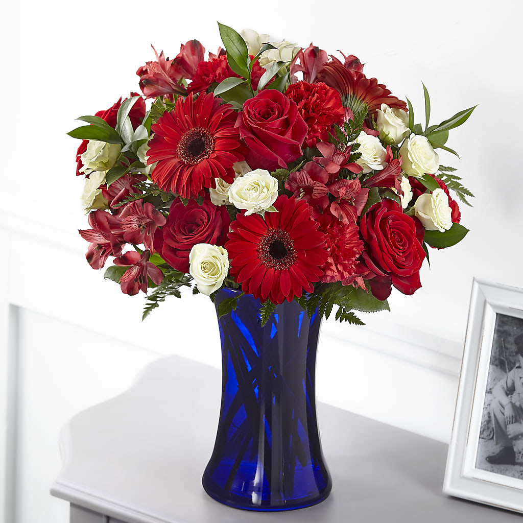 Hearts Embrace Bouquet – Flowers By Lorena, Chino CA