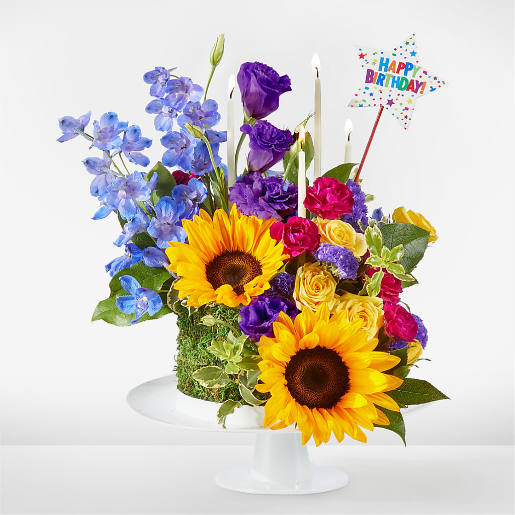 Star of the Day Floral Cake – Flowers By Lorena, Chino CA