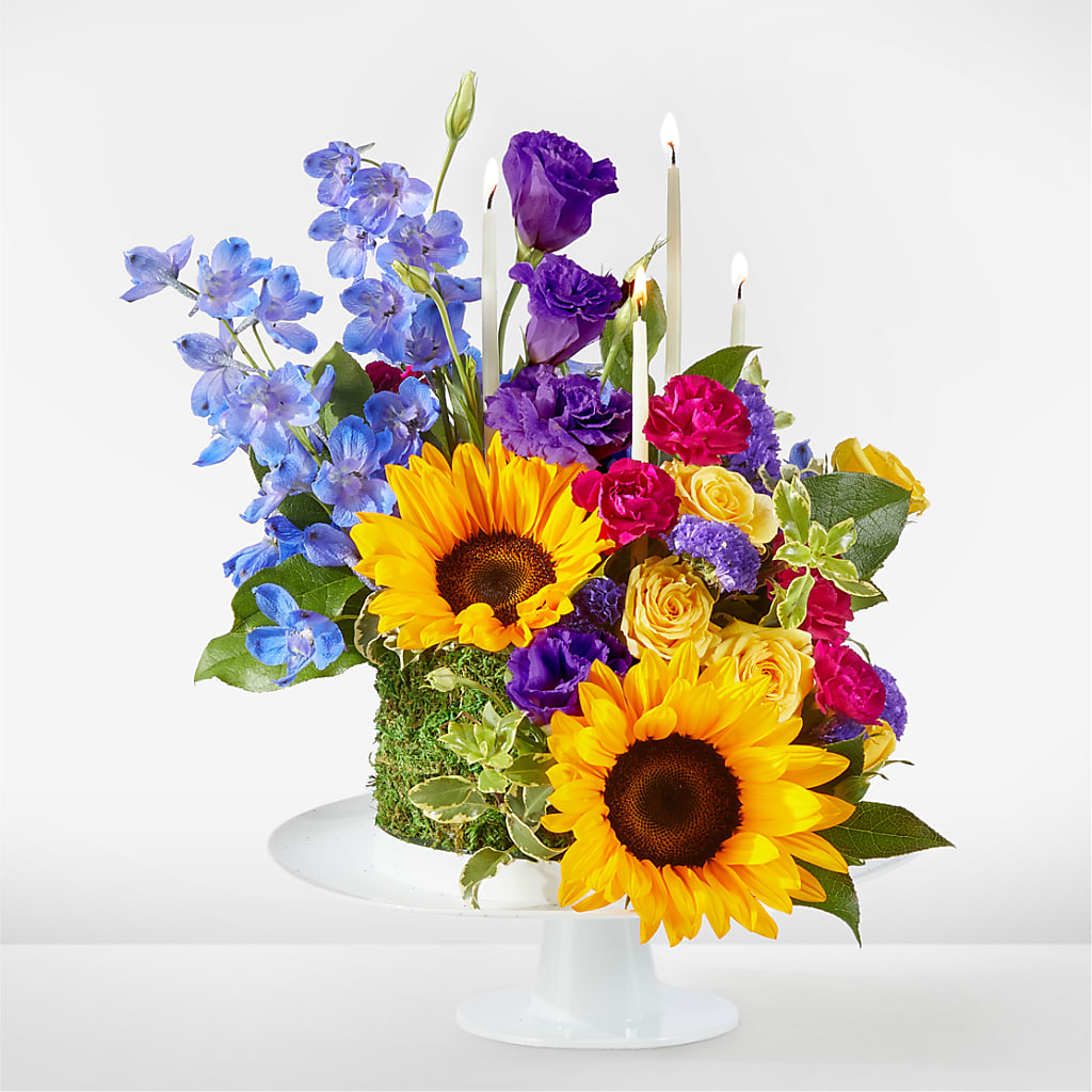 Star of the Day Floral Cake – Flowers By Lorena, Chino CA