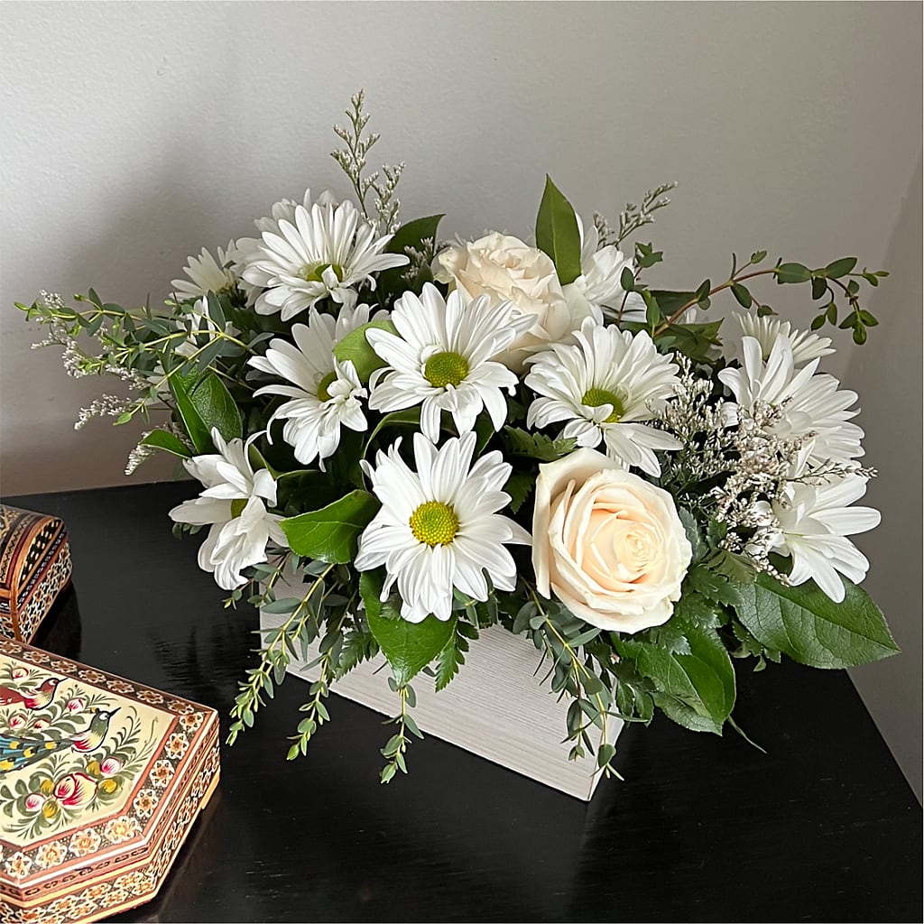 Fresh Linen Box Bouquet –  Flowers By Lorena, Chino CA