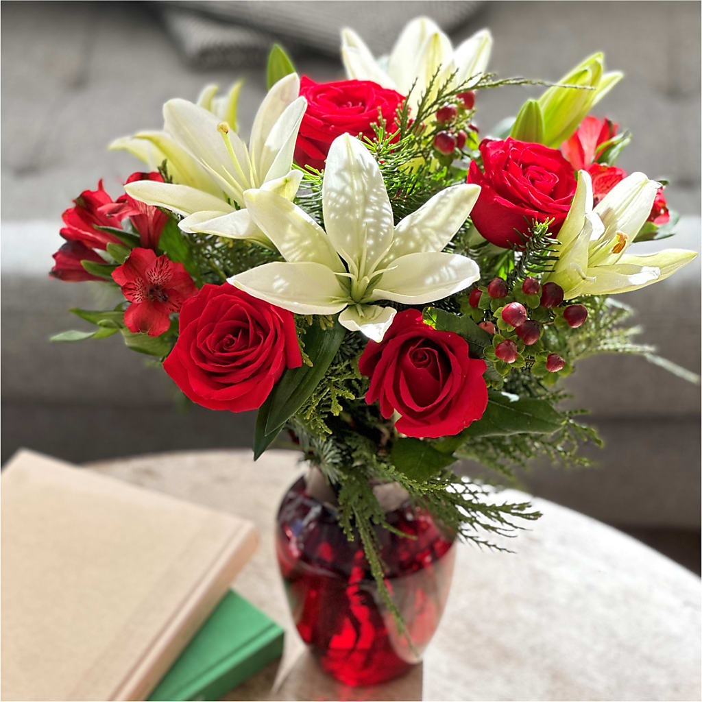 Evergreen Delight Bouquet –  Flowers By Lorena, Chino CA