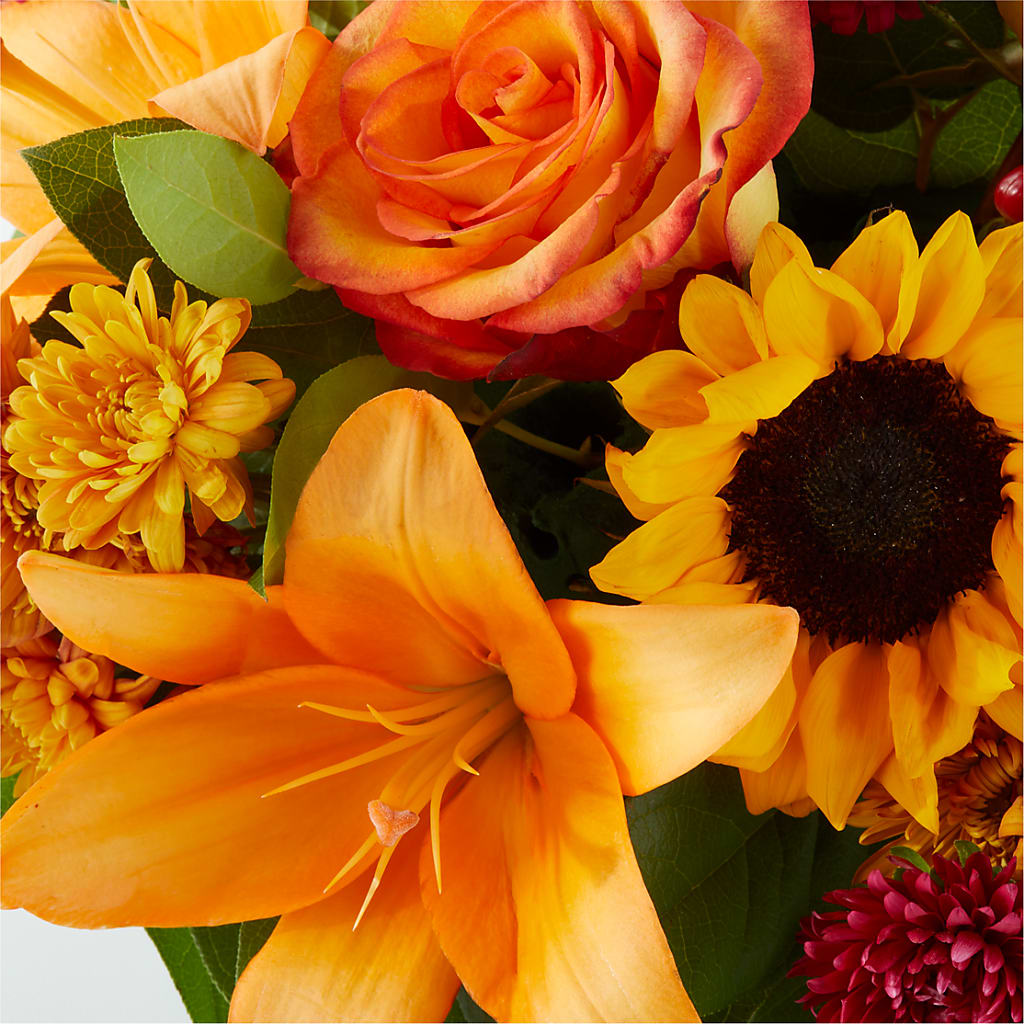 Grateful Centerpiece –  Flowers By Lorena, Chino CA